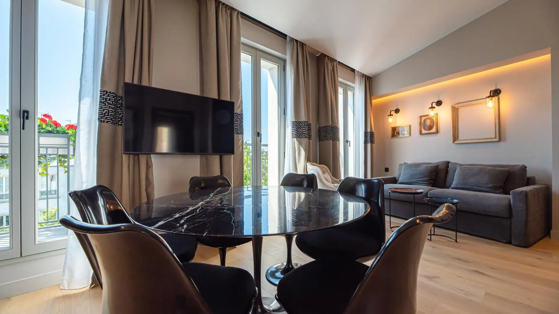 Apartment Demeure Montmartre Paris