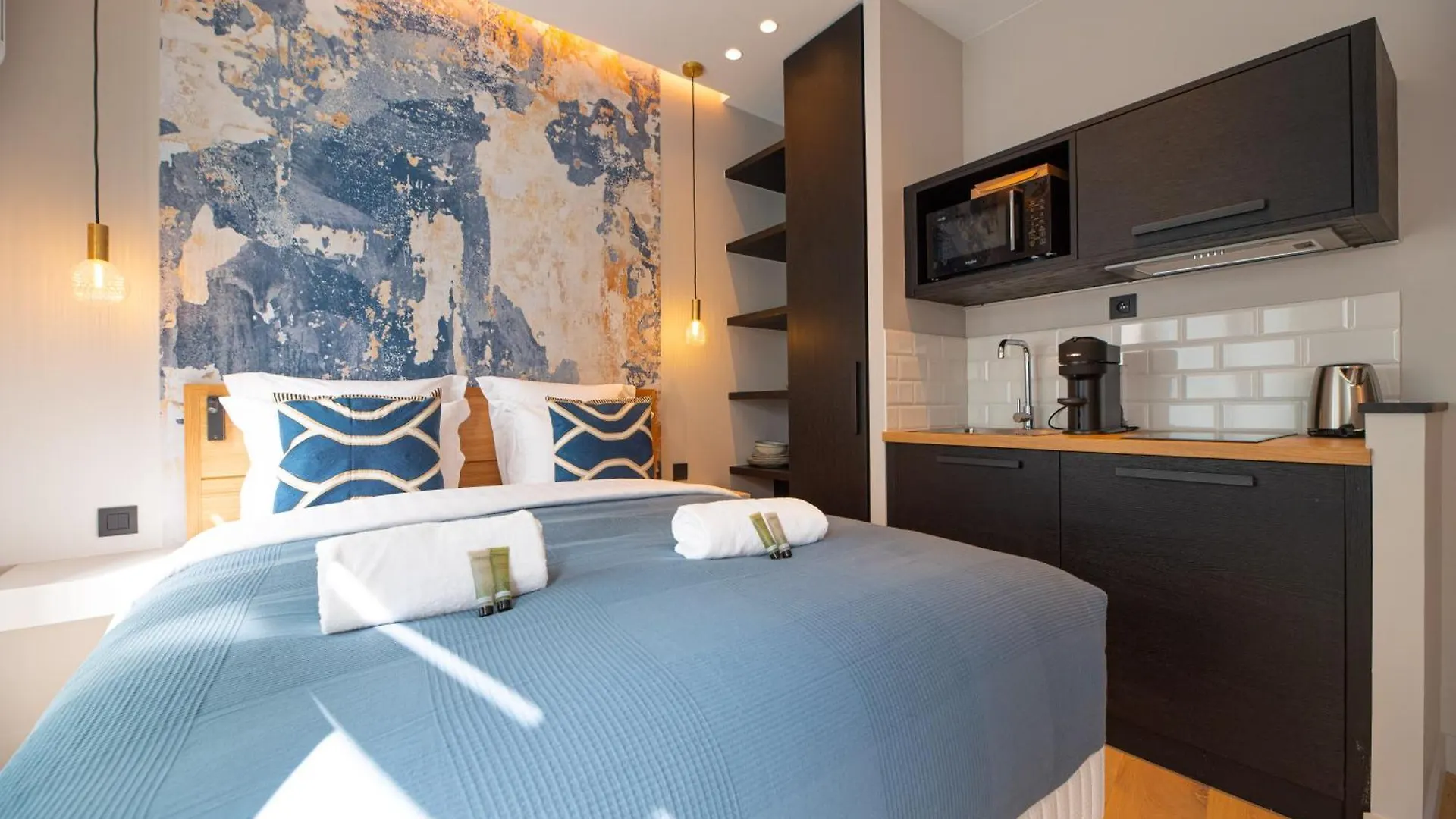 Demeure Montmartre Apartment *
