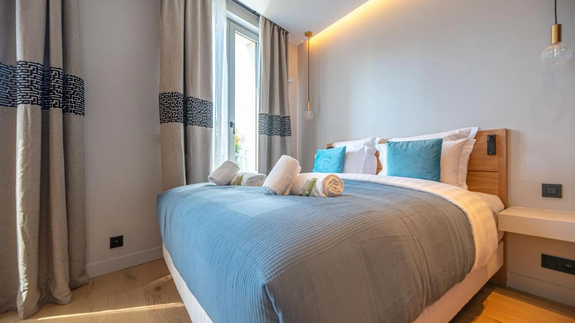Demeure Montmartre Apartment *