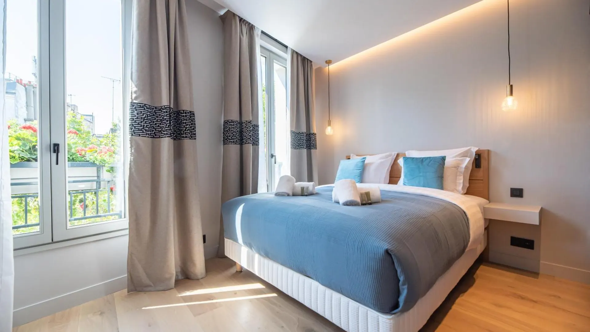 Demeure Montmartre Apartment *